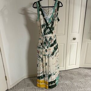 Chic Sleeveless  Jumper in Green and Yellow